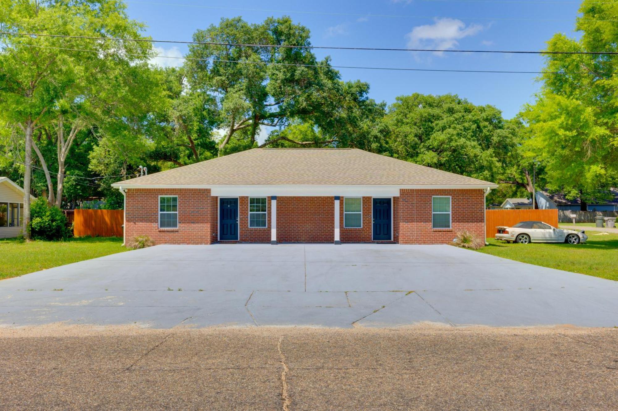Dog-Friendly Pensacola Duplex About 7 Mi To Downtown Leilighet Eksteriør bilde