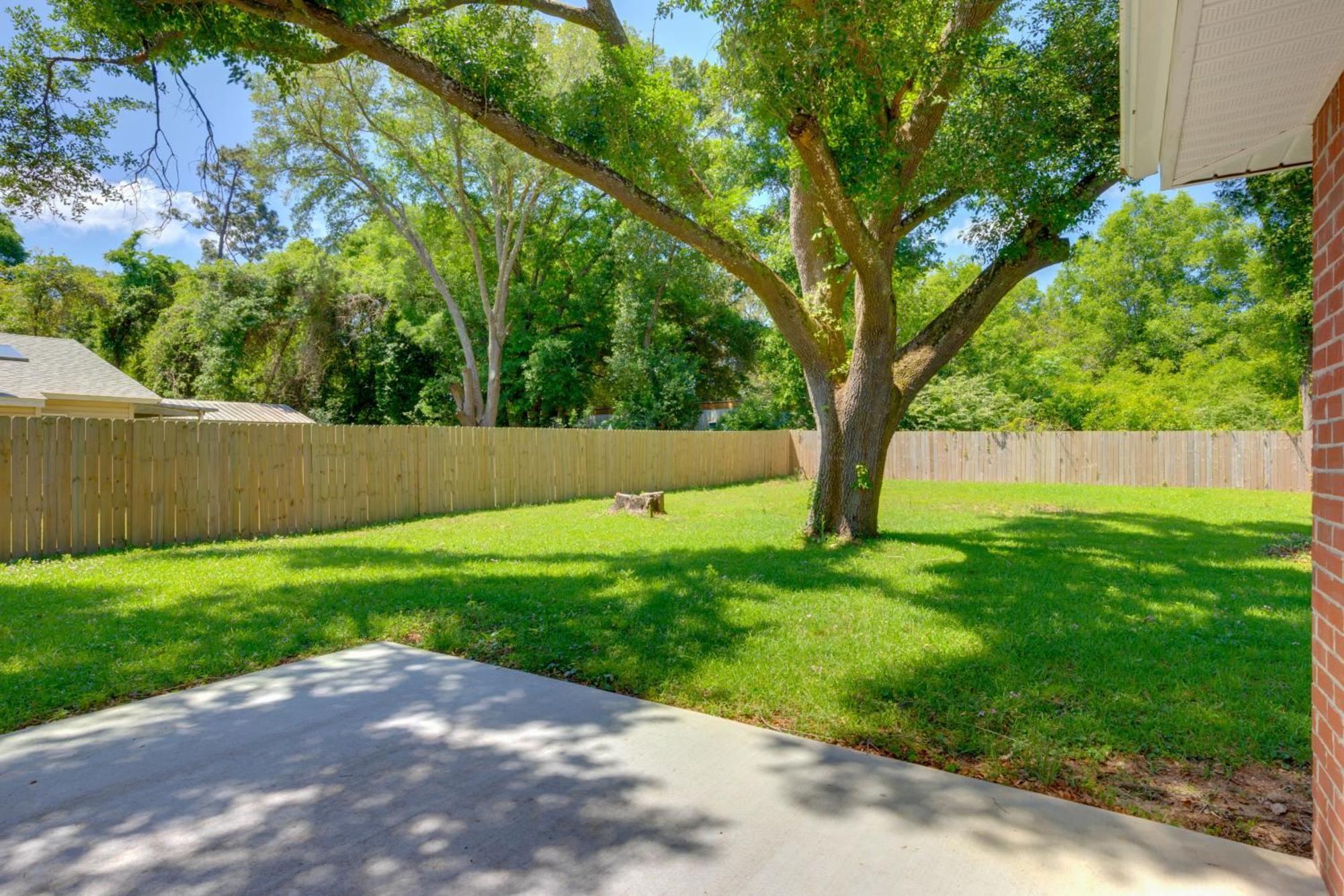 Dog-Friendly Pensacola Duplex About 7 Mi To Downtown Leilighet Eksteriør bilde