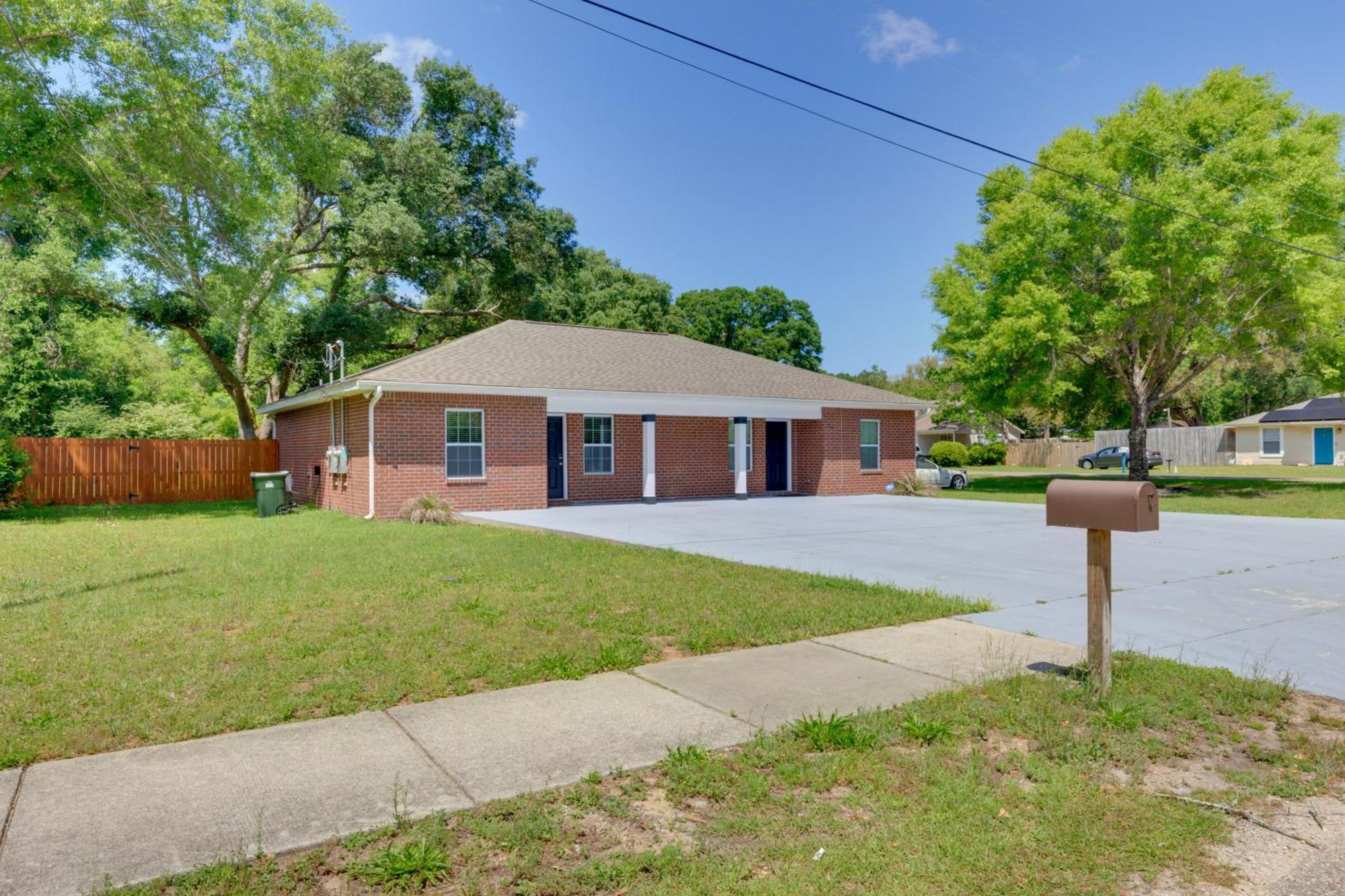 Dog-Friendly Pensacola Duplex About 7 Mi To Downtown Leilighet Eksteriør bilde